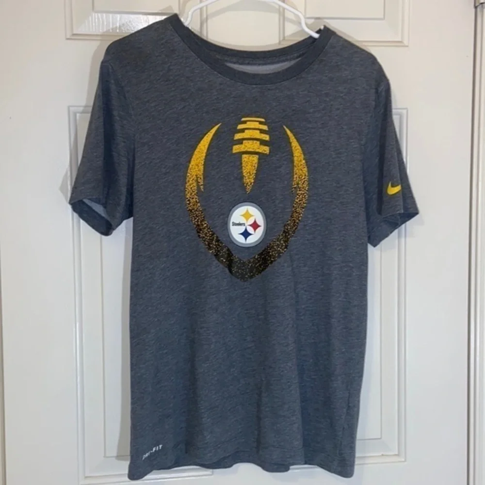 Nike • Men’s Steelers Dri-Fit Tee • Size Small